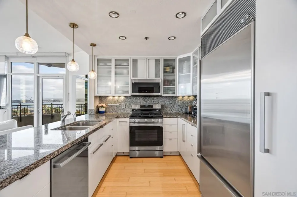 700 W Harbor Dr #705 San Diego, CA 92101