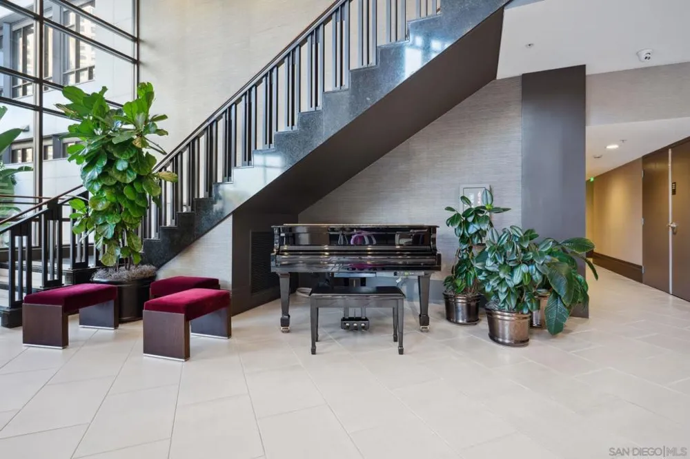 700 W Harbor Dr #705 San Diego, CA 92101
