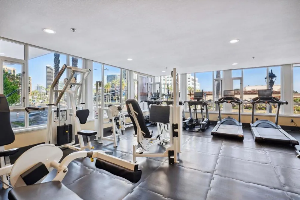700 W Harbor Dr #705 San Diego, CA 92101