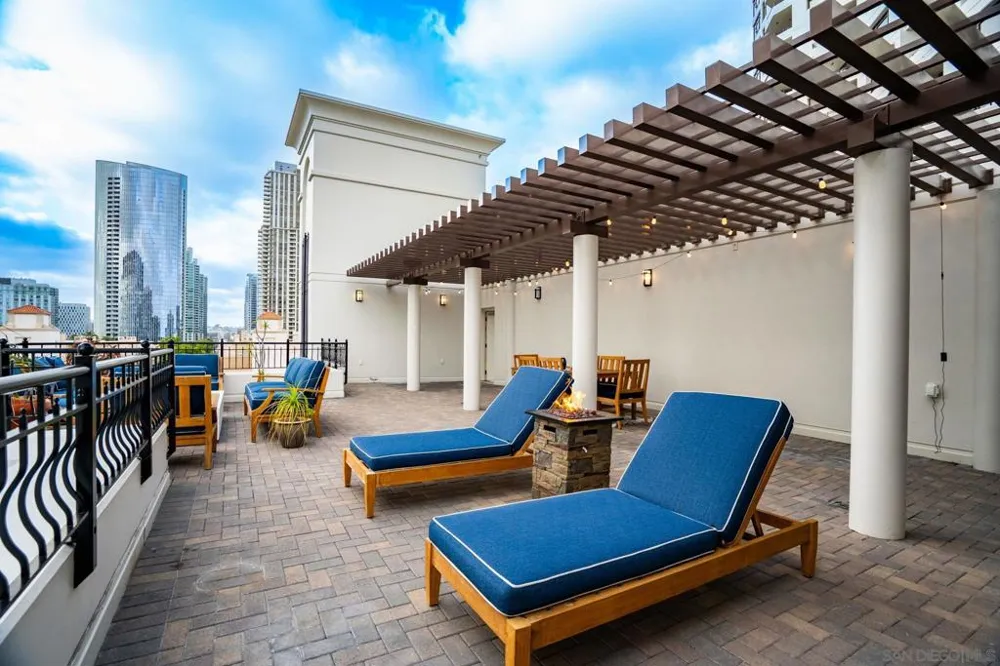 700 W Harbor Dr #705 San Diego, CA 92101