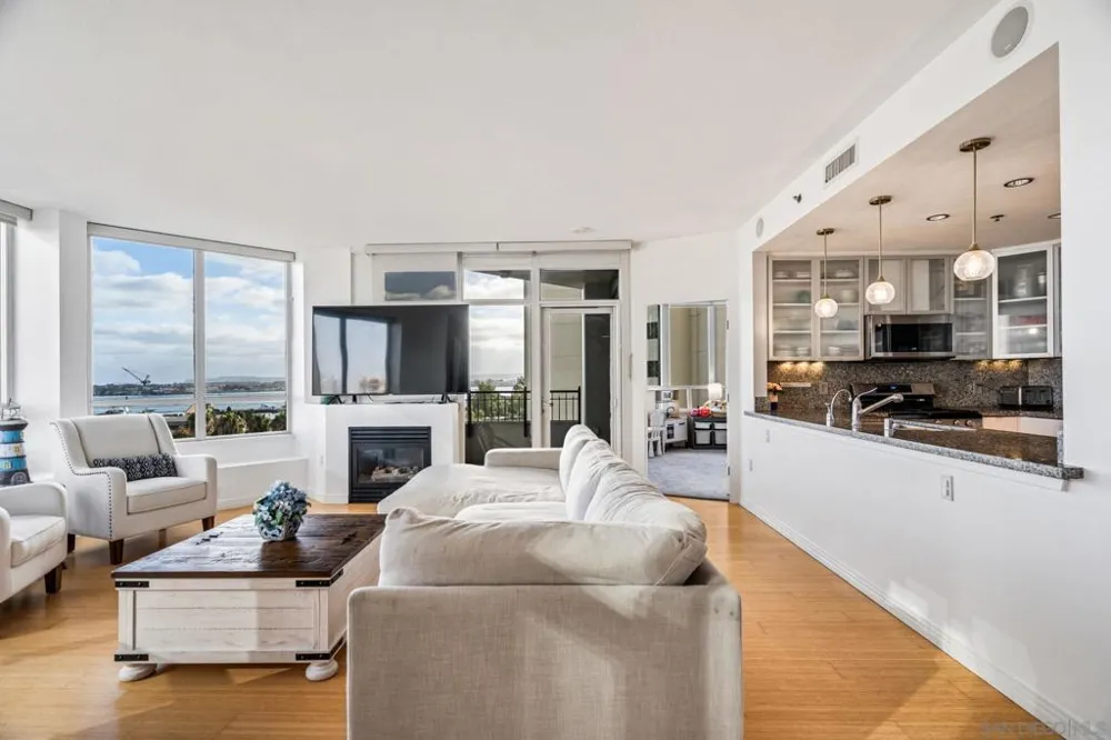 700 W Harbor Dr #705 San Diego, CA 92101