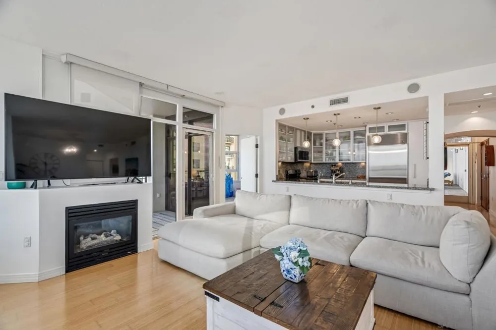 700 W Harbor Dr #705 San Diego, CA 92101