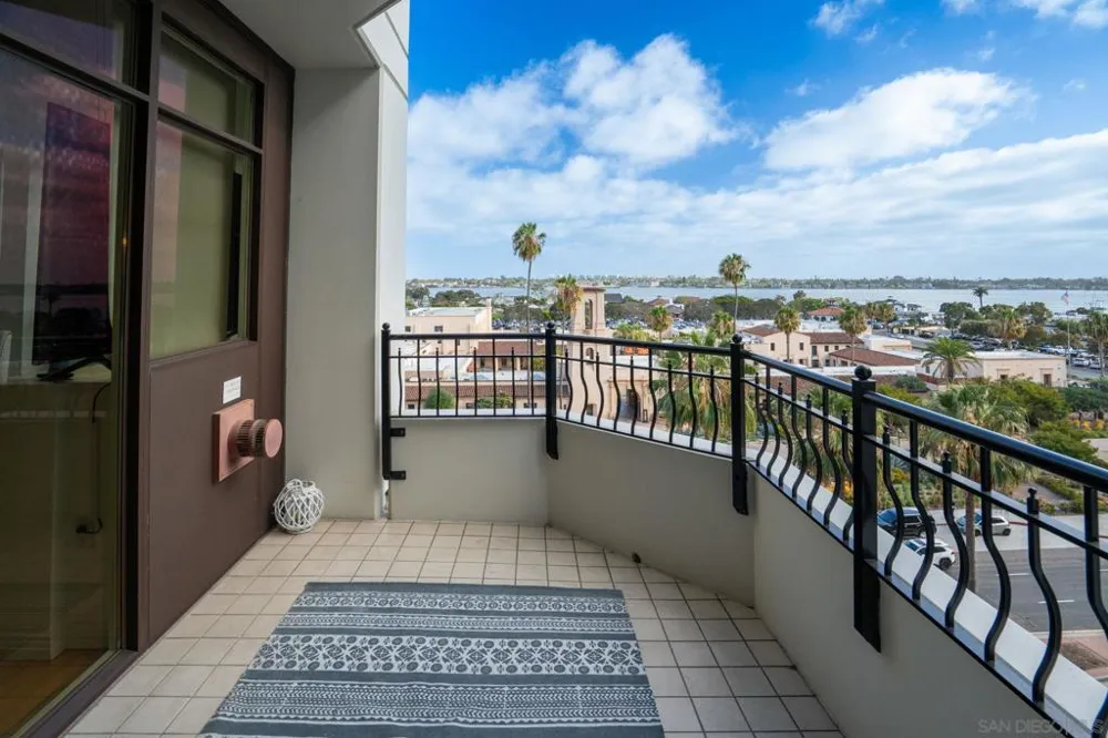 700 W Harbor Dr #705 San Diego, CA 92101