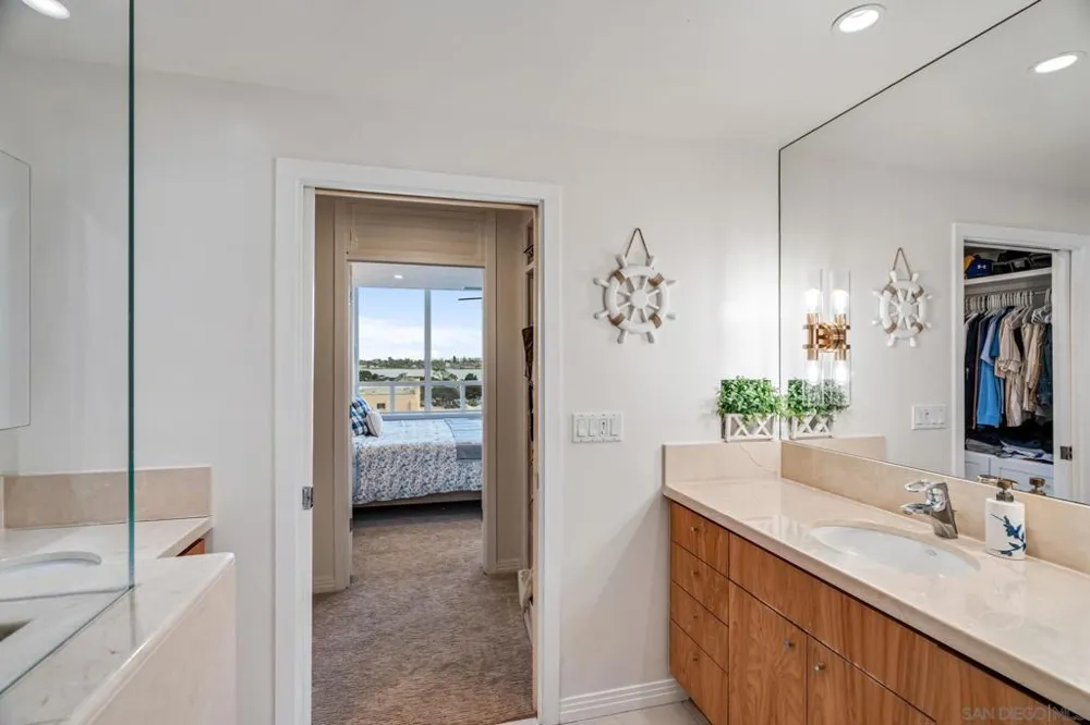 700 W Harbor Dr #705 San Diego, CA 92101