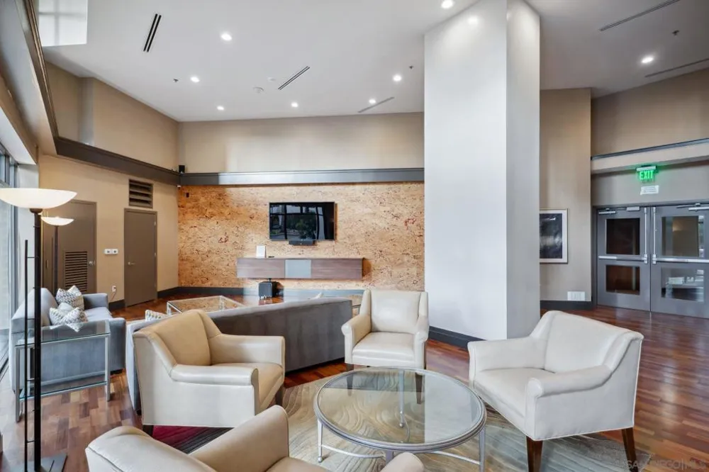 700 W Harbor Dr #705 San Diego, CA 92101