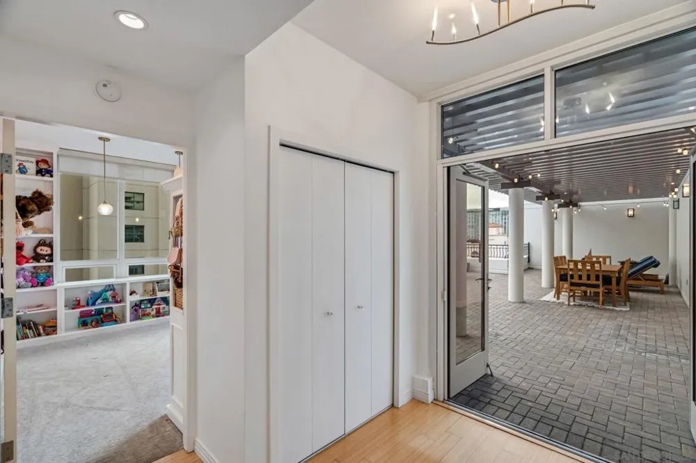 700 W Harbor Dr #705 San Diego, CA 92101