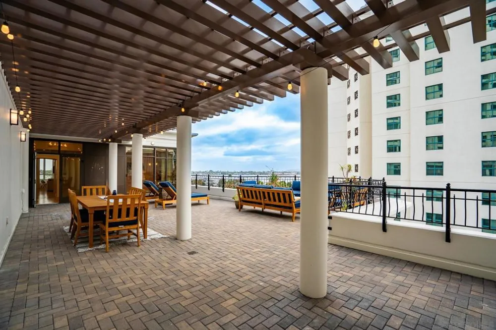 700 W Harbor Dr #705 San Diego, CA 92101