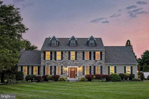 3821 FOUNTAIN CIRCLE