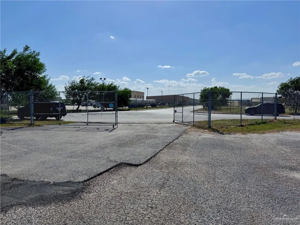 9825 S Alondra Street Pharr, TX 78577