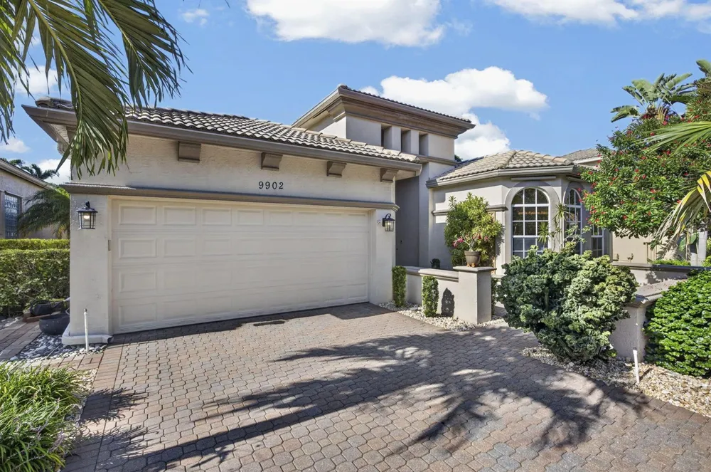 9902 Via Elegante Wellington, FL 33411