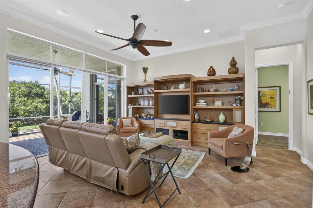 9902 Via Elegante Wellington, FL 33411