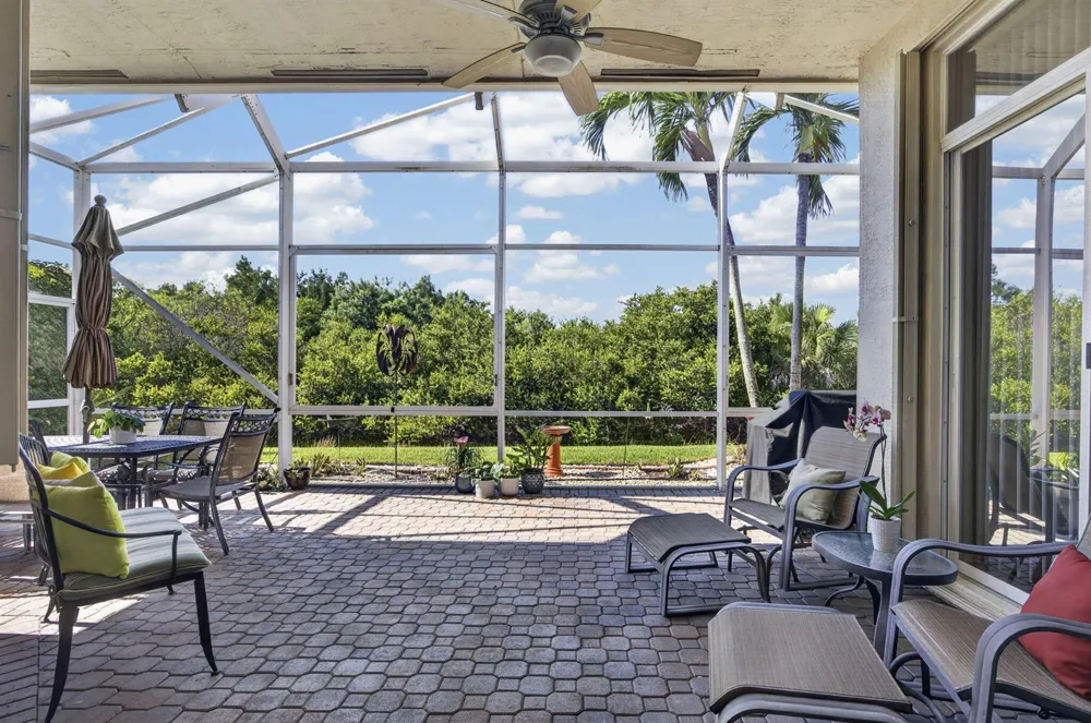 9902 Via Elegante Wellington, FL 33411