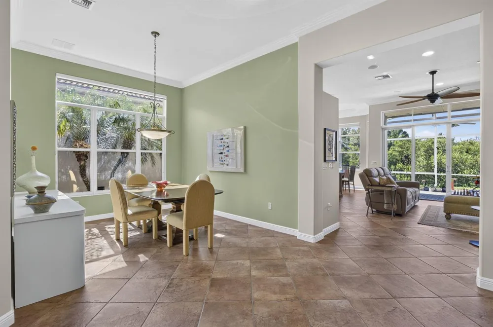 9902 Via Elegante Wellington, FL 33411