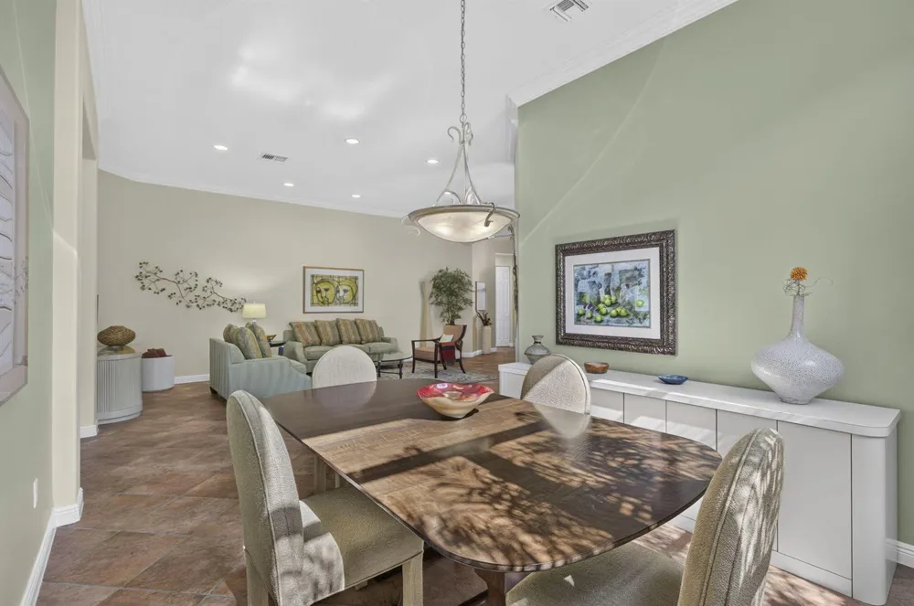 9902 Via Elegante Wellington, FL 33411