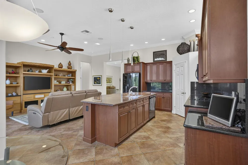 9902 Via Elegante Wellington, FL 33411