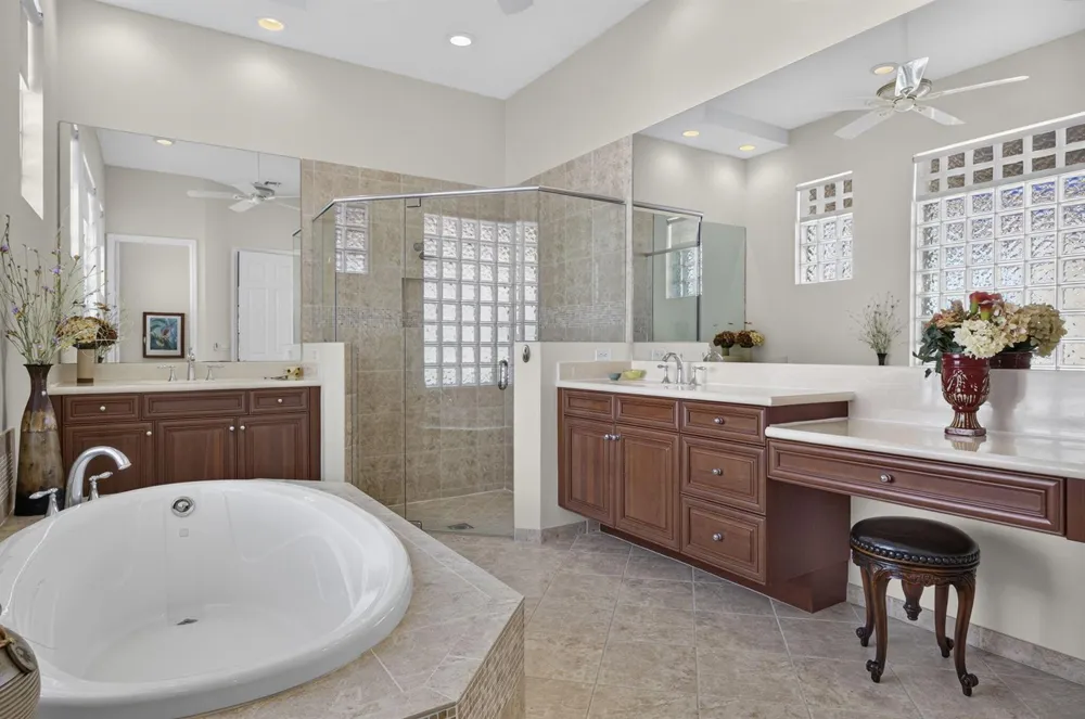 9902 Via Elegante Wellington, FL 33411