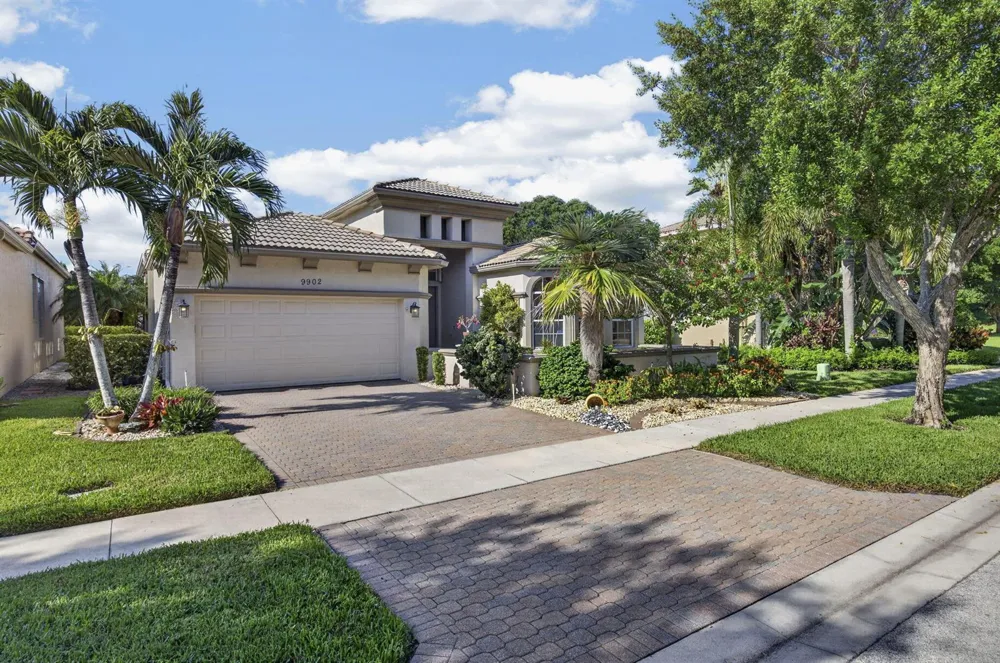 9902 Via Elegante Wellington, FL 33411