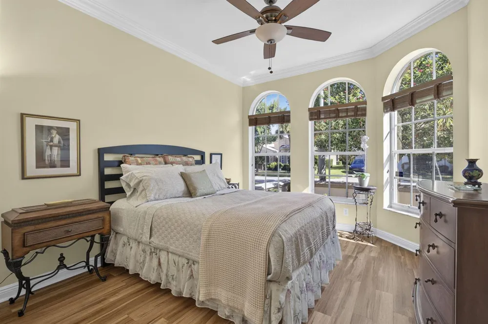 9902 Via Elegante Wellington, FL 33411