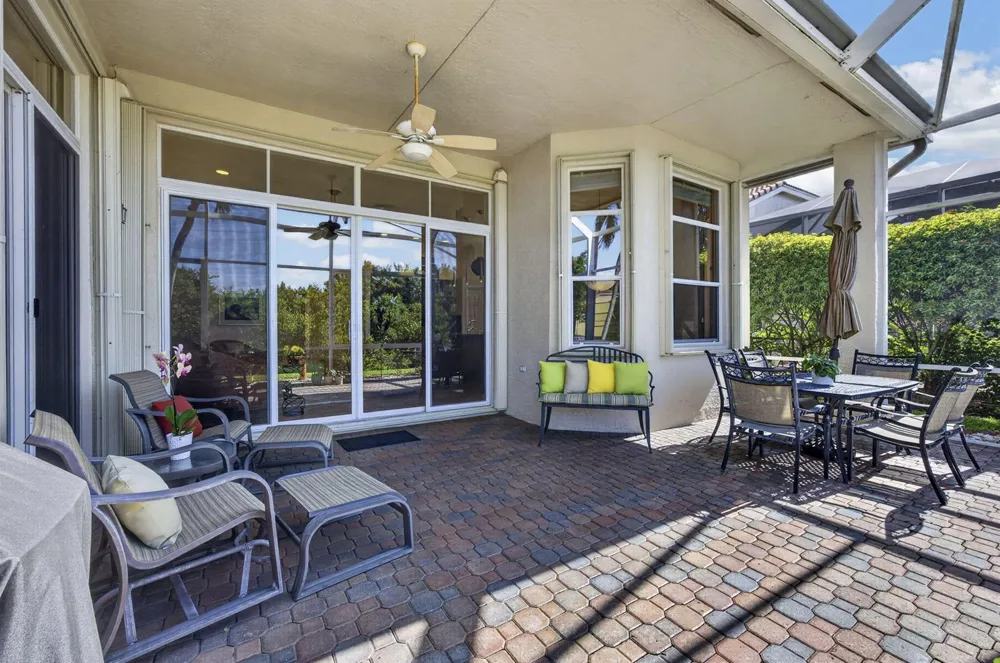 9902 Via Elegante Wellington, FL 33411
