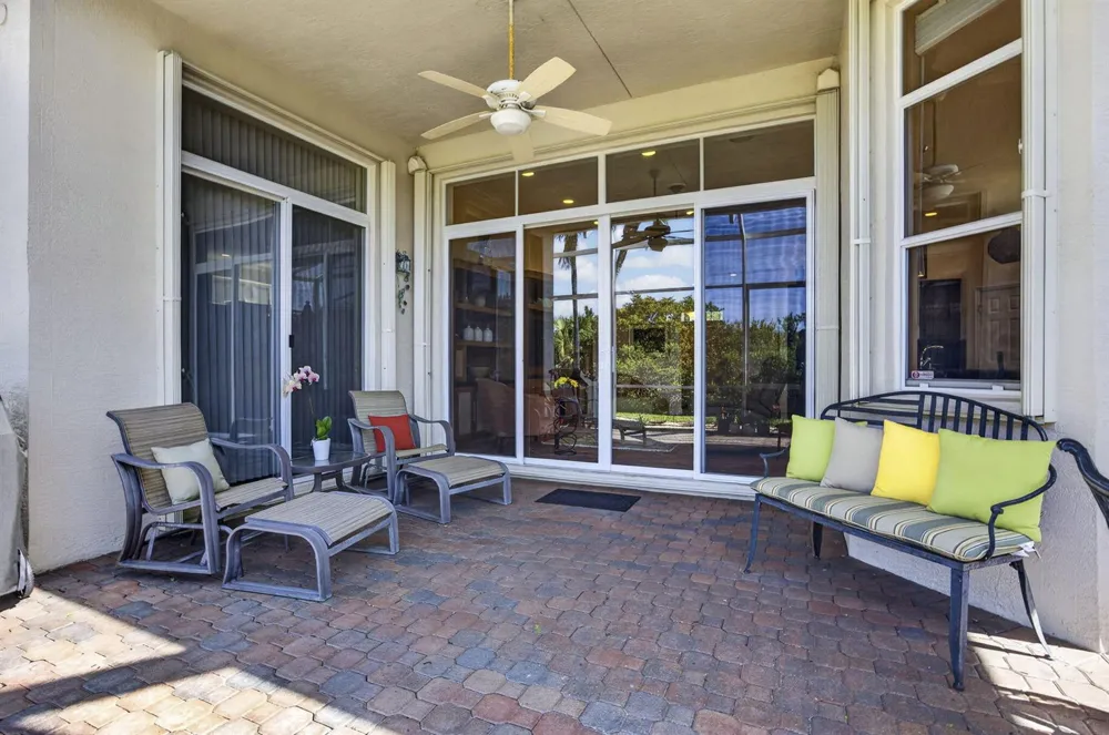 9902 Via Elegante Wellington, FL 33411