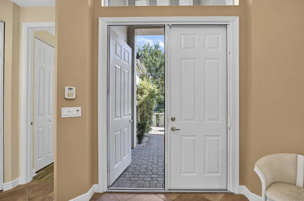 9902 Via Elegante Wellington, FL 33411