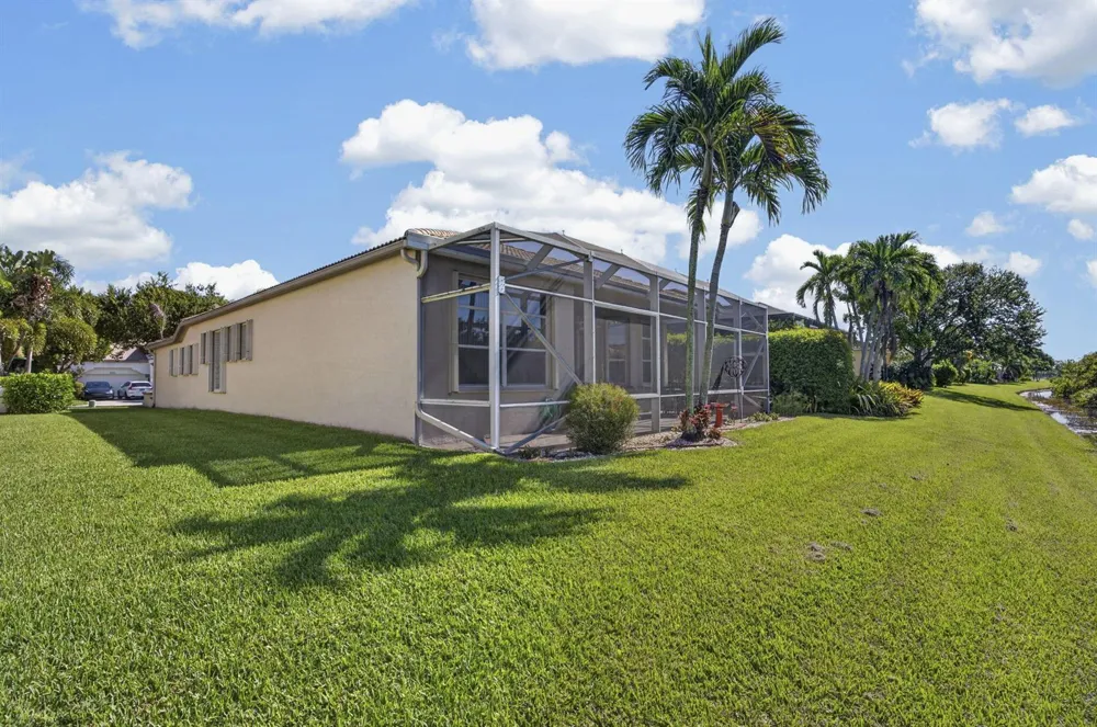 9902 Via Elegante Wellington, FL 33411