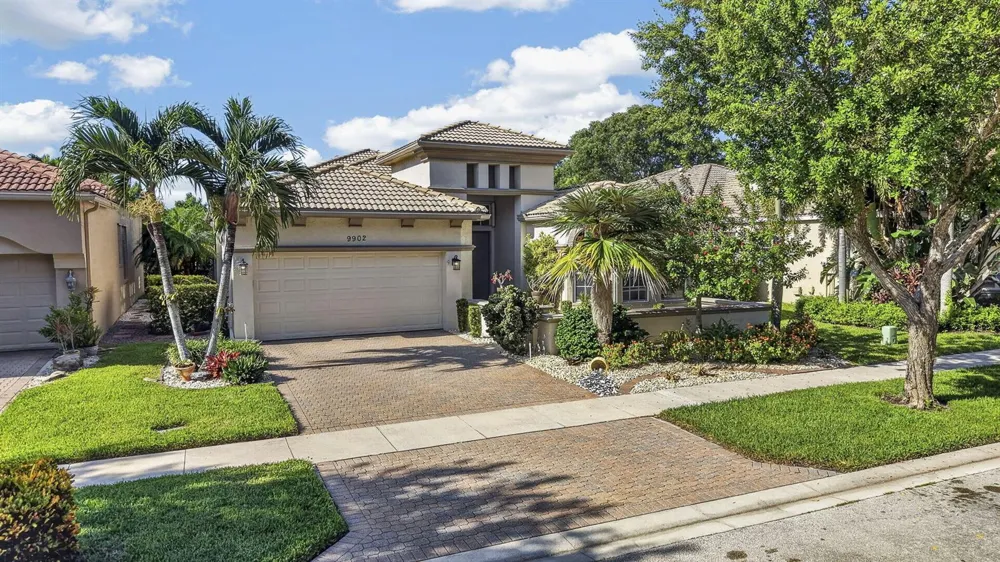 9902 Via Elegante Wellington, FL 33411
