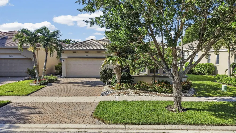 9902 Via Elegante Wellington, FL 33411