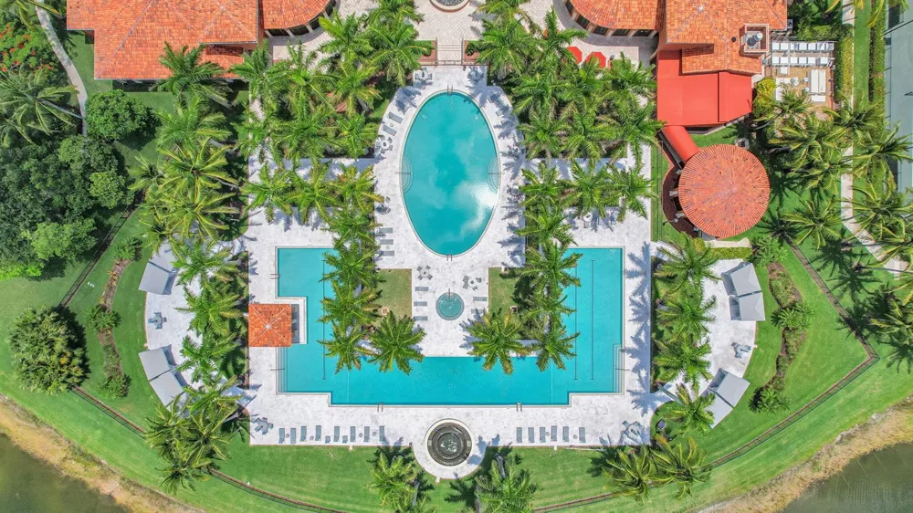9902 Via Elegante Wellington, FL 33411