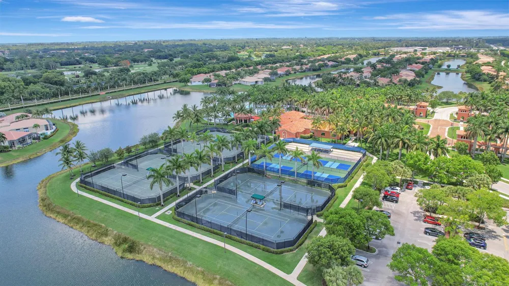 9902 Via Elegante Wellington, FL 33411
