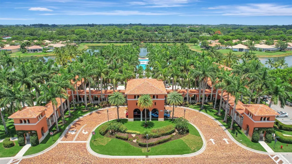 9902 Via Elegante Wellington, FL 33411
