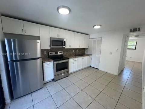 3011 SW 1st Ave #10