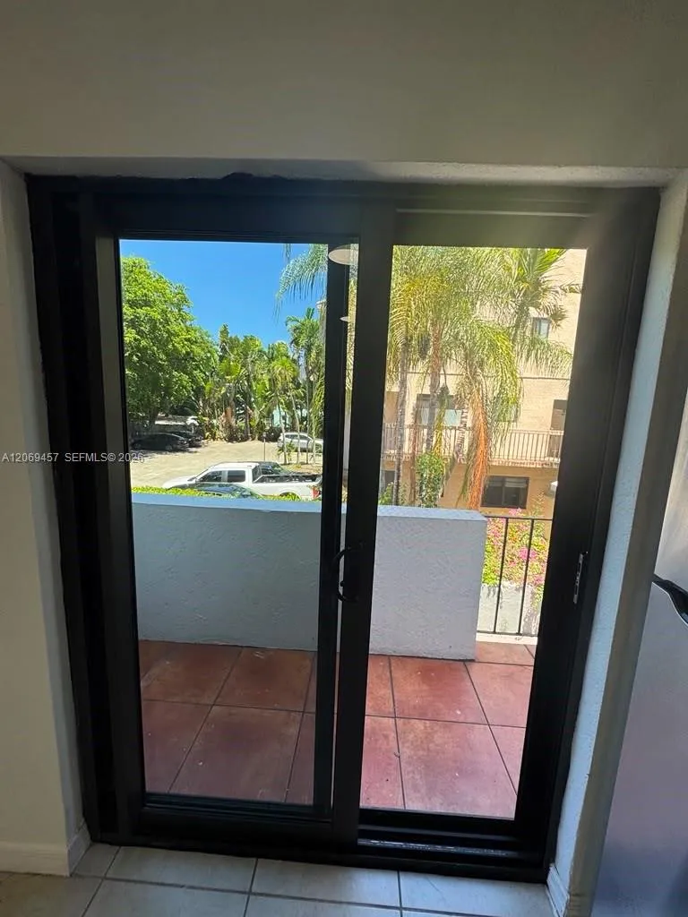 3011 SW 1st Ave #10 Miami, FL 33129