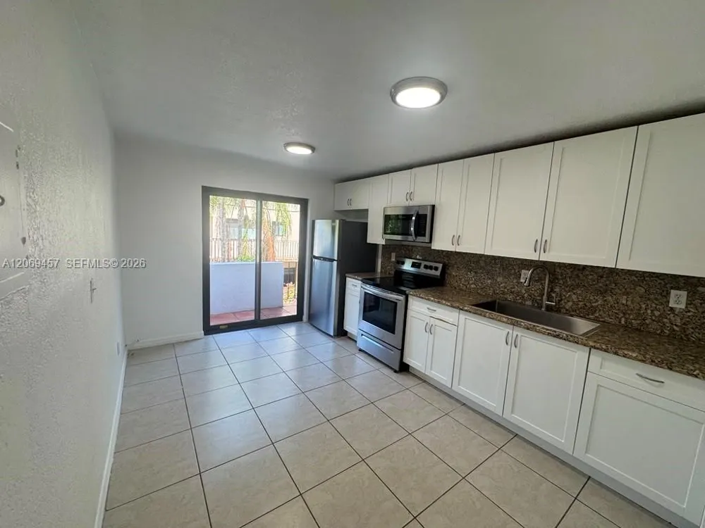 3011 SW 1st Ave #10 Miami, FL 33129