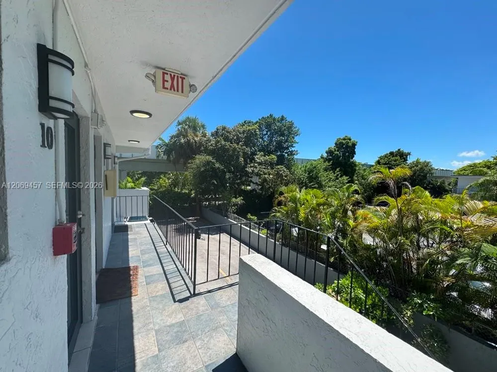3011 SW 1st Ave #10 Miami, FL 33129