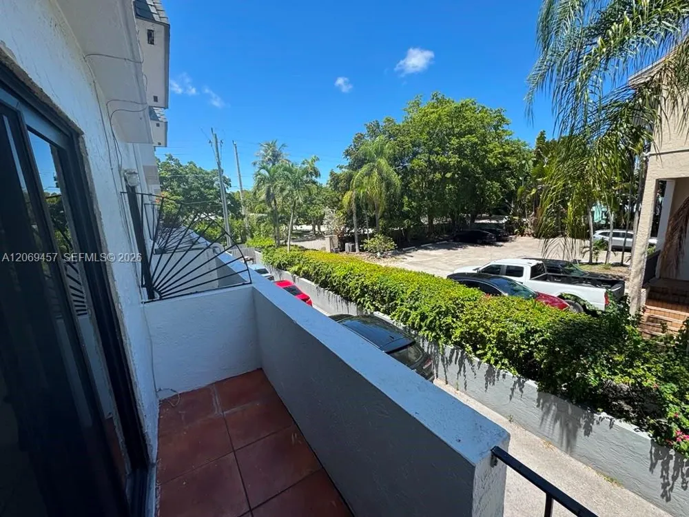 3011 SW 1st Ave #10 Miami, FL 33129