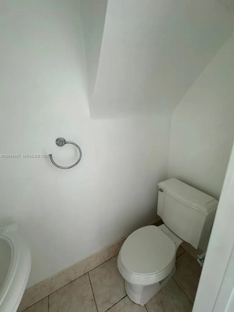 3011 SW 1st Ave #10 Miami, FL 33129