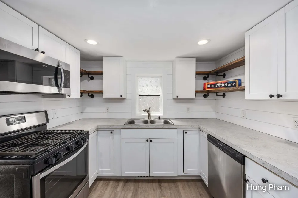 244 Himes Street SE Wyoming, MI 49548