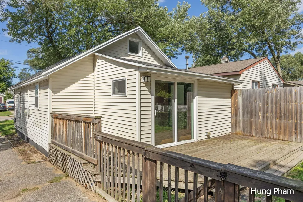 244 Himes Street SE Wyoming, MI 49548