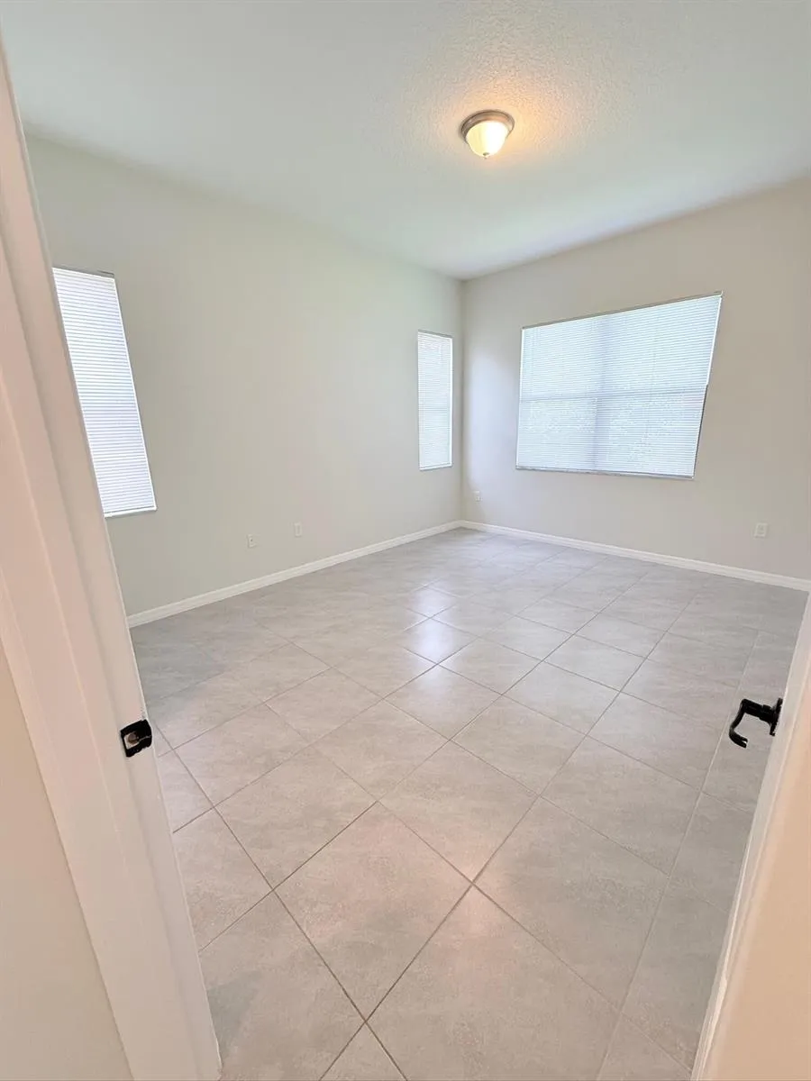 5489 Soria Avenue Ave Maria, FL 34142