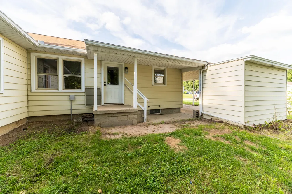 825 Forest Street Ionia, MI 48846