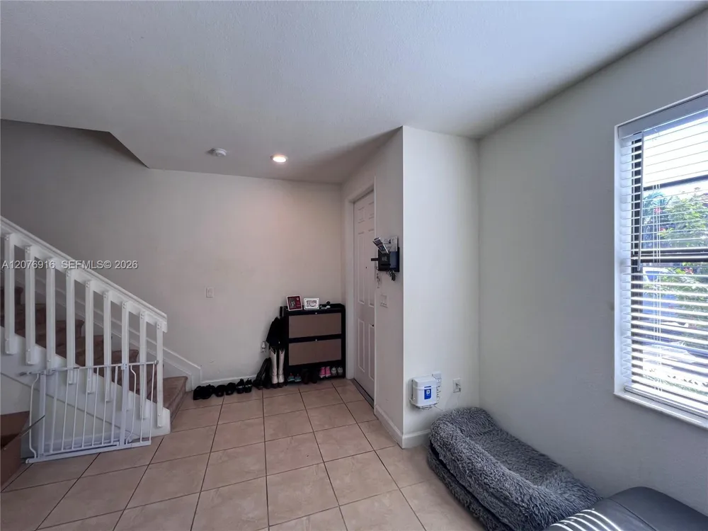 9335 W 33rd Ave Hialeah, FL 33018