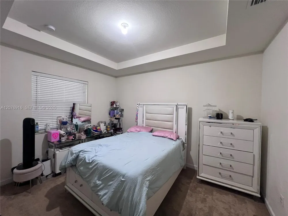 9335 W 33rd Ave Hialeah, FL 33018