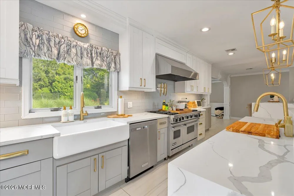 48 Lakeside Avenue Colts Neck, NJ 07722