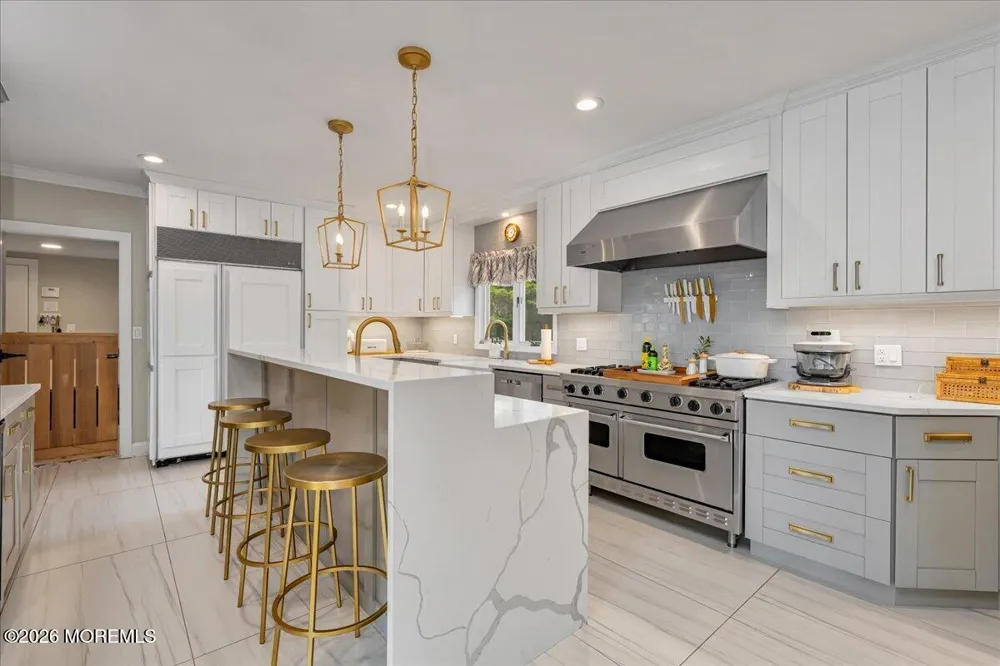 48 Lakeside Avenue Colts Neck, NJ 07722