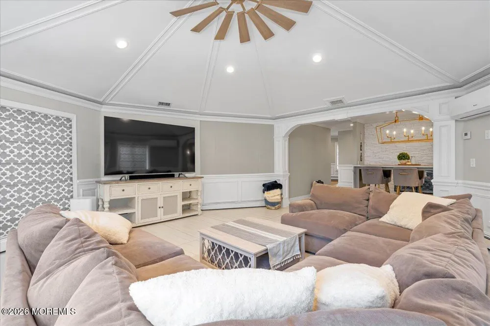 48 Lakeside Avenue Colts Neck, NJ 07722