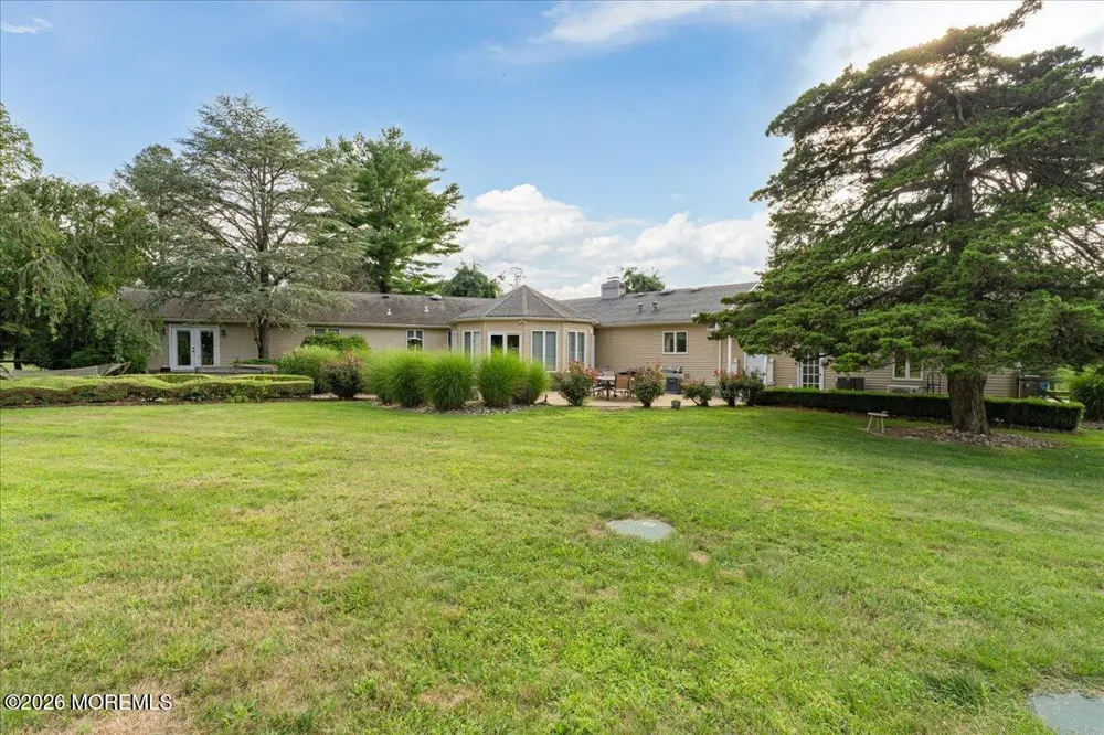 48 Lakeside Avenue Colts Neck, NJ 07722