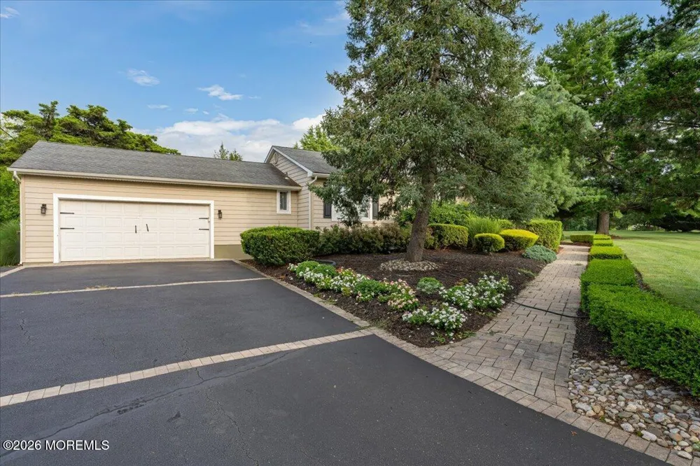 48 Lakeside Avenue Colts Neck, NJ 07722
