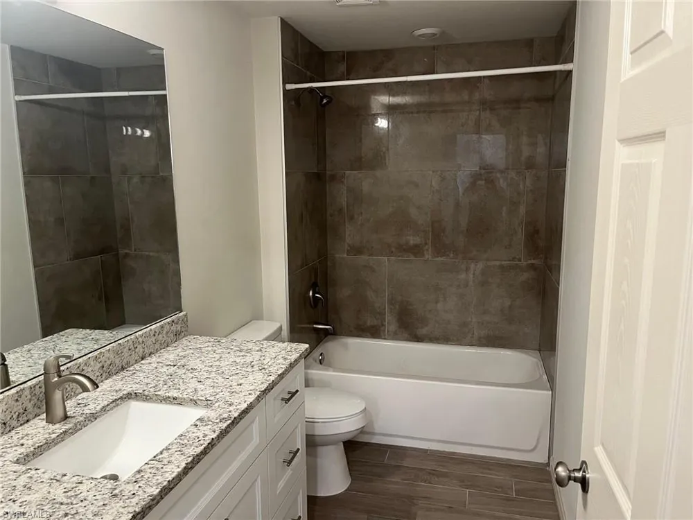 916 Andalusia Boulevard Cape Coral, FL 33909