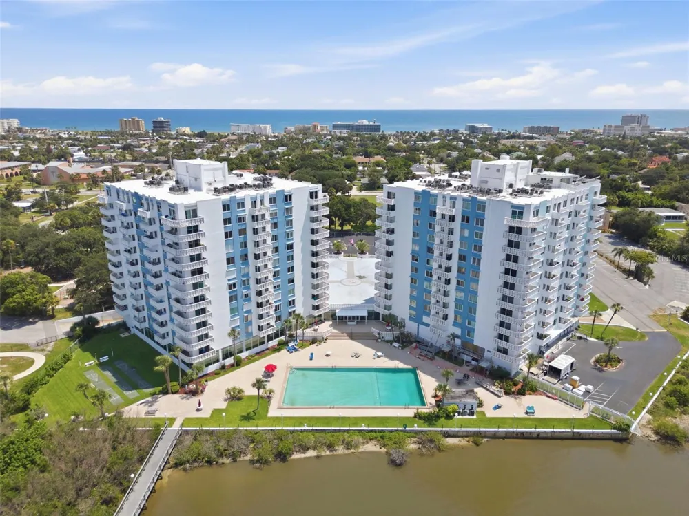 935 HALIFAX AVENUE #604 Daytona Beach, FL 32118